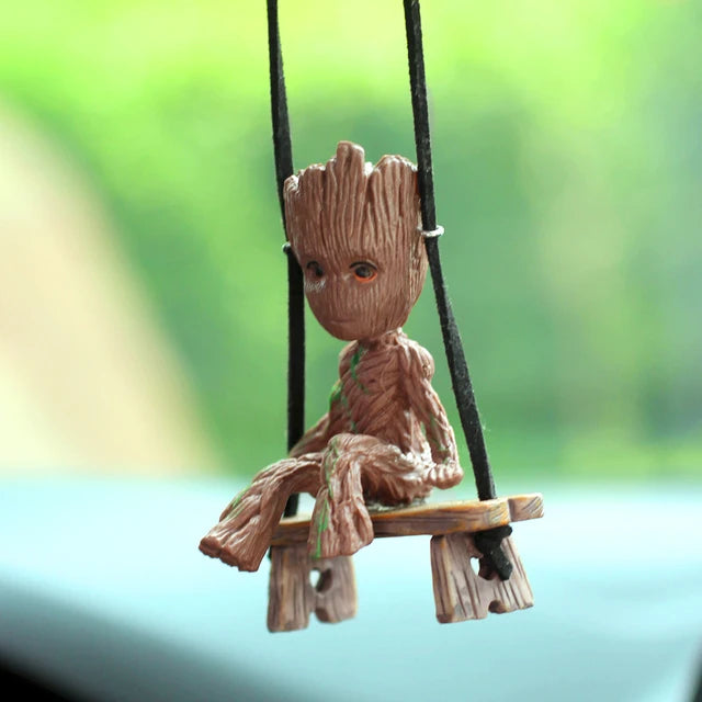 Swinging Groot